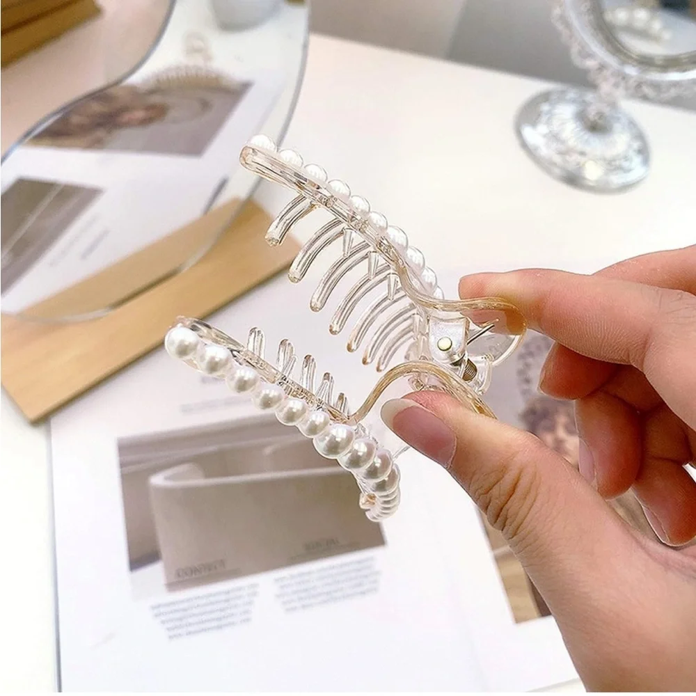 Zara 4 Pearl Hair Clips